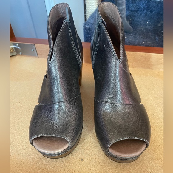 Dansko - Delphina Booties - Metallic Aged Bronze - Picture 2 of 10